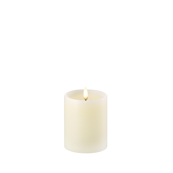 LED свеча Pillar candle with shoulder UYUNI Lighting 7,8x10 см Ivory