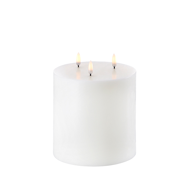 LED свеча Triple Flame Pillar candle UYUNI Lighting 15x15 см Nordic White